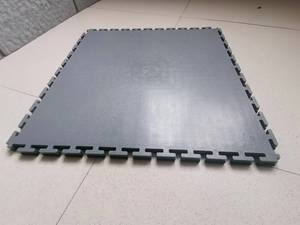 Thick PVC Interlocking Workshop Floor Heavy Duty Design for Truck Repair Centers and Industrial Garages - Product Image 5
