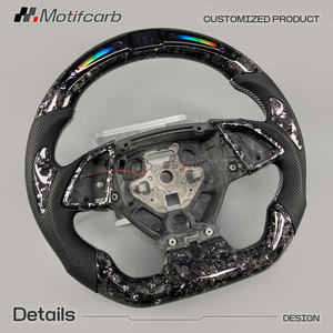 Volante Deportivo Personalizado de Fibra de Carbono Forjado en Plata con Pantalla LED de RPM para Chevrolet Camaro 1SS 2SS Coupé ZL1 LT1 2015-2025 - Product Image 3