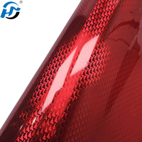 Enveloppe de vinyle en fibre de carbone PET TPU très brillant motif d'avion rouge plaqué autocollant automobile pour films de carrosserie autocollants de voiture rouges