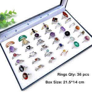 Bagues en pierres précieuses naturelles brutes ajustables en gros, bijoux de guérison Reiki, assortiment de bagues avec présentoir en velours - Product Image 3