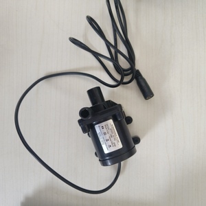 Pompa d'Acqua Sommergibile ad Alto Flusso DC12V 18W 700L/H IPX8 Impermeabile per Torre Idroponica, Acquario e Fontana - Product Image 4