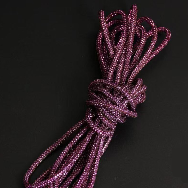 13. rouge violacé