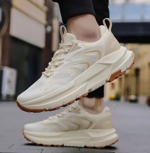 Zapatillas deportivas con cordones para hombre, con malla transpirable, suelas suaves y diseño elegante, perfectas para uso casual y para correr en 2026 - Product Image 1