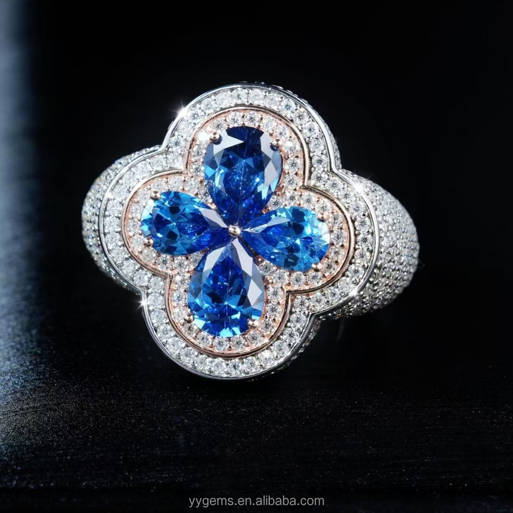 Bague trèfle moissanite bleue