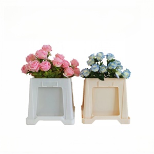 Jardinières et pots de <span class=keywords><strong>fleurs</strong></span> en PP noir en gros <span class=keywords><strong>à</strong></span> bas prix - Différentes tailles (1 <span class=keywords><strong>à</strong></span> 25 gallons) - Product Image 1