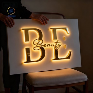 Lettre dorée 3D rétroéclairée par LED avec panneau arrière, signalétique LED intérieure, logo mural LED personnalisé, panneau signalétique commercial pour salon, enseigne murale pour boutique - Product Image 4