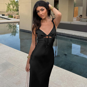 Nuovo Abito Estivo Europeo e Americano alla Moda, Sexy con Scollo a V e Spalline, Vestito Lungo Senza Maniche in Pizzo per Donne - Product Image 3