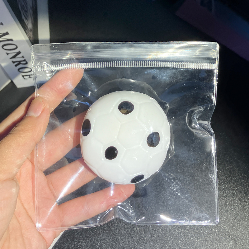 เติมน้ำสำหรับลูกฟุตบอล