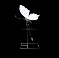 Lampe papillon LED lumineuse avec ailes mobiles qui battent pour la décoration de mariage et de fête