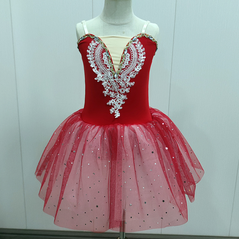 Falda roja con lentejuelas