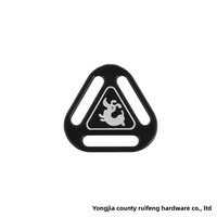 Boucle triangulaire personnalisée en alliage de zinc pour laisse d'animal de compagnie, modèle 3.510, style sans spécification, fabriquée à Yiwu