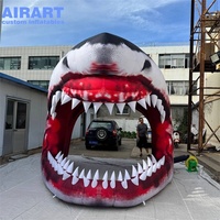 Décoration de tunnel gonflable en forme de bouche de requin pour fête de plage estivale, tunnel géant gonflable en forme de mâchoire de requin pour événements sur le thème de l'océan