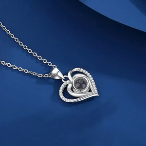 Collar Corazón del Océano, Bestseller Transfronterizo, con Proyección de '<span class=keywords><strong>Te</strong></span> <span class=keywords><strong>Amo</strong></span>' en 100 Idiomas, Incrustaciones de Circonio, Piedra de Bambú, Versátil - Product Image 4