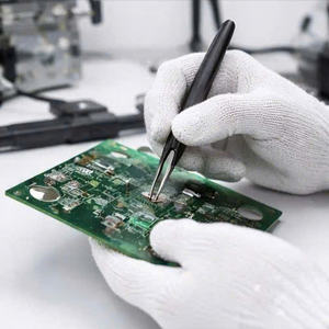 Gants en fil blanc blanchi du Vietnam, en coton CVC, tricotés sans couture, avec poignet élastique, pour l'inspection électronique, l'emballage et les travaux d'hygiène. - Product Image 6