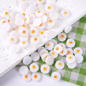 Huevos Fritos en Miniatura, Accesorios de Comida Realistas para Manualidades, 1 cm de Diámetro, Huevos Fritos en Miniatura, Accesorios para Escenas de Juguete - Product Image 3