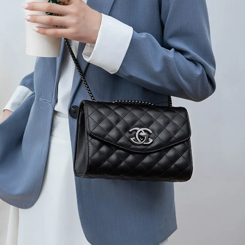 China factory brand handbags 2022 new designer wholesale sling bag simple design black chain link handbags