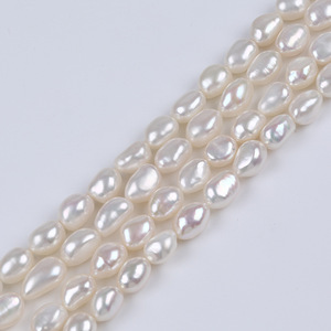 Perla de Agua Dulce Barroca Irregular Blanca de 8-9 mm, de Doble Cara, con Orificio Vertical Natural para Manualidades - Product Image 2