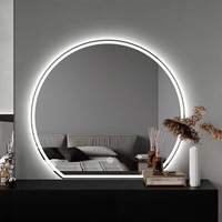 Miroir de maquillage en verre LED anti-buée, fonctionnalité intelligente à écran tactile, design semi-circulaire, style moderne minimaliste, mural
