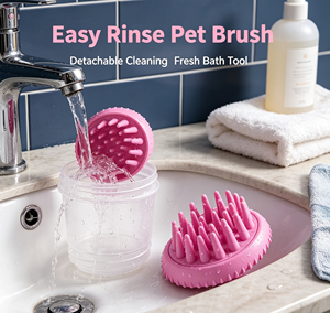 Brosse de bain pour animaux de compagnie en silicone détachable avec distributeur de savon, gant de lavage et éponge de toilettage pour le bain des chiens et des chats - Product Image 3