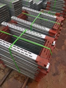 Cales de coffrage en acier réglables pour poutres et colonnes carrées en béton – Serre-coffrage rapide pour coulage de béton en construction réelle - Product Image 4