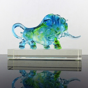 Venta al por mayor Animal de la escultura de colorido de vidrio de Color azul <span class=keywords><strong>Toro</strong></span> escultura para muebles para <span class=keywords><strong>el</strong></span> hogar - Product Image 6