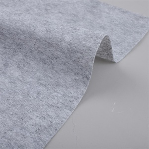 Polypropylene Spun ngoại quan không dệt vải cuộn 96gsm Đen Xám kim đấm interlining Vải áo sơ mi cổ áo tăng cường - Product Image 2