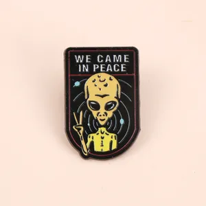 Science-fiction avec des lettres humoristiques nous sommes venus en paix émail métal drôle épinglettes broches Badges <span class=keywords><strong>bijoux</strong></span> en gros cadeau - Product Image 1