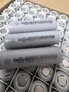 بطاريات ليثيوم أيون أصلية أسطوانية الشكل طراز <span class=keywords><strong>18650</strong></span> بسعة 4000 مللي أمبير في الساعة وجهد 3.7 فولت وتفريغ 3C، تدوم من 500 إلى 1000 دورة شحن - Product Image 5