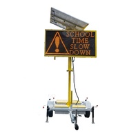 Panneau d'affichage mobile P20mm monté sur remorque avec élévateur hydraulique, panneaux d'affichage solaires, panneau LED portable sur remorque