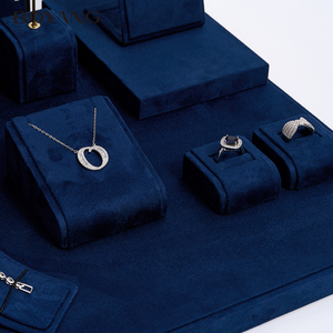 Boyang Individuelle Schmuckvitrine Luxus Samt Metall Schmuckständer Requisiten - Product Image 6