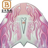 Chaussures de football en cuir PU respirant YH107, tige en maille volante, crampons confortables, design sportif élégant