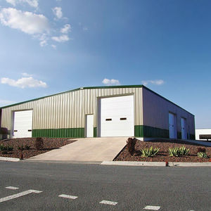 Taller de metal ligero de estructura de acero de almacén prefabricado de China bien diseñado para servicio de procesamiento de soldadura estándar ASTM - Product Image 1