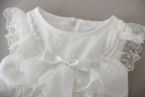 Nuevo Diseño Vestido de Bautizo Blanco de Encaje de Manga Corta Vintage para Bebé Niña - Product Image 5