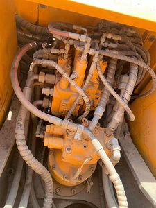 Excavatrice d'occasion SANY SY135C 13 tonnes, pelle hydraulique sur chenilles d'occasion SY95C SY155C en stock pour la vente et la livraison mondiales - Product Image 5