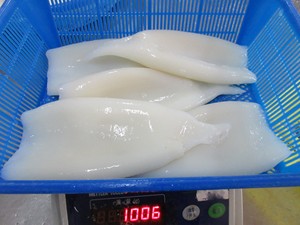 Sản Xuất Tại Trung Quốc Tùy Chỉnh Vòng Đầu Tiên Trên Da Đông Lạnh Tươi Mực Ống Cá U5 U7 U10 Đầu Tắt - Product Image 4