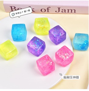 ของเล่นบีบคลายเครียดยอดฮิต ของเล่นสัมผัสเพื่อผ่อนคลาย ลูกบอลบีบคลายเครียด ของเล่นบีบรูปทรงก้อนน้ำแข็งหลากสี - Product Image 4