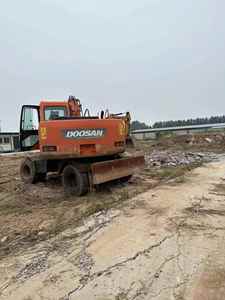 Excavadora de cadenas usada coreana de 14 toneladas Doosan DH150 con motor Doosan, sistema hidráulico completo, bomba de motor, caja de cambios, 2 años de garantía - Product Image 3