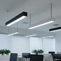 Lampe à latte décorative d'éclairage linéaire linkable d'intérieur moderne 50w suspendu en aluminium de bureau suspendu a mené des lumières linéaires