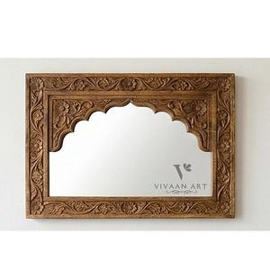 Elegante Espejo Decorativo de Pared con Marco Dorado Art Deco, Hecho a Mano, Ecológico, de Madera Premium para Interiores de Hogares de Lujo - Product Image 5