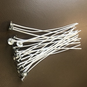 Mèches de bougies en coton organique pré-revêtu <span class=keywords><strong>à</strong></span> base métallique pour la fabrication artisanale de bougies parfumées, en gros, pour une combustion propre - Product Image 6