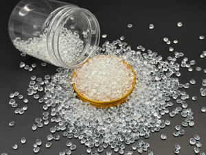 ผู้ผลิตวัสดุพลาสติกเรซิน TPU รับผลิตเม็ด TPU สำหรับงานฉีดขึ้นรูปตามสั่ง เกรดสำหรับงานยึดติดที่มีความแข็งแรงสูง สำหรับงานหนัง - Product Image 4