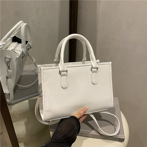 Bolsa Feminina Estilosa para o Dia a Dia Sanmi: Nova Bolsa Transversal da Moda Primavera-Verão, Elegante para o Dia a Dia - Product Image 4
