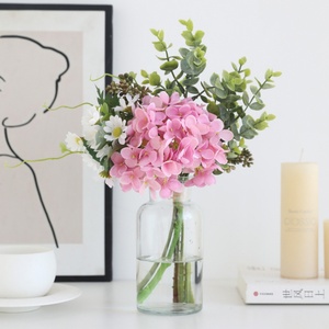 Ramo de Hortensias Artificiales de Estilo Moderno con Hojas de <span class=keywords><strong>Eucalipto</strong></span>, Flores Artificiales Premium para Decoración de Mesa del Hogar - Product Image 1