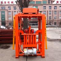 Machine à fabriquer des blocs SHENGYA, nouveau design QM2-45, avec moteur à vibrations puissant pour la production de briques.