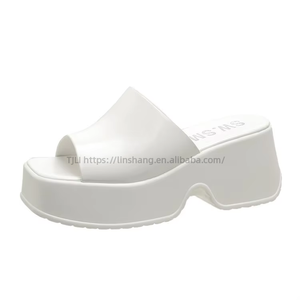 Sandales décontractées pour femmes, nouvelles pantoufles d'été à semelle épaisse - Product Image 5