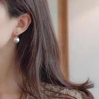 Paire de boucles d'oreilles en perles d'eau douce naturelles Edison, crochets d'oreille en or K, blanc
