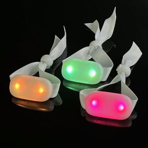 กำไลข้อมือเรืองแสง LED วัสดุ ABS พร้อมรีโมทคอนโทรล RGB ปรับแต่งได้ ของขวัญคริสต์มาสและไฟประดับสุดทันสมัย - Product Image 5