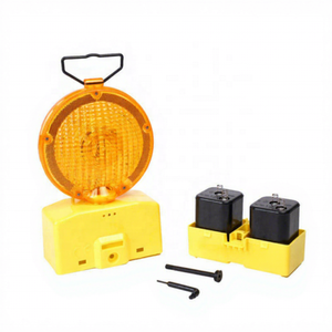 Lampe de sécurité solaire à LED jaune clignotante pour barrières routières et blocades - Product Image 6