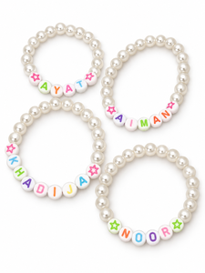Bracelet Bohème Perles Alphabet Lettres Imitation Perle Plastique Élastique Bijou de Poignet pour Femme Anniversaire Fête - Product Image 3
