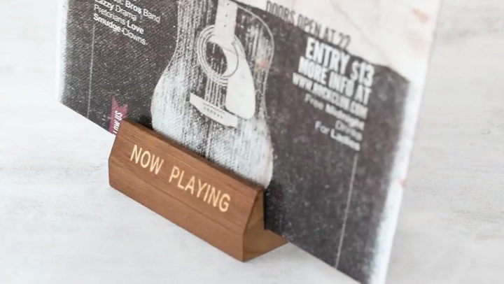 Now Playing LP Display Stand - wit | Wissellijsten & Displays | Walvis Products